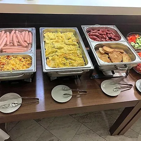Klar 3* Lipótszentmiklós